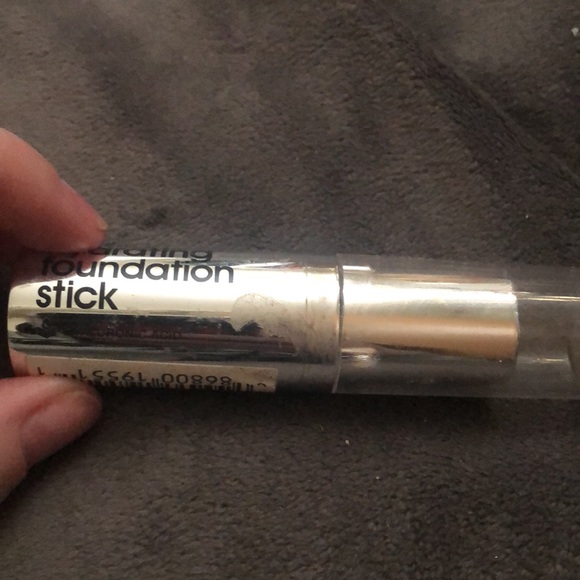 💅🏼 NEW Neutrogena Hydro Boost Foundation - Picture 8 of 8